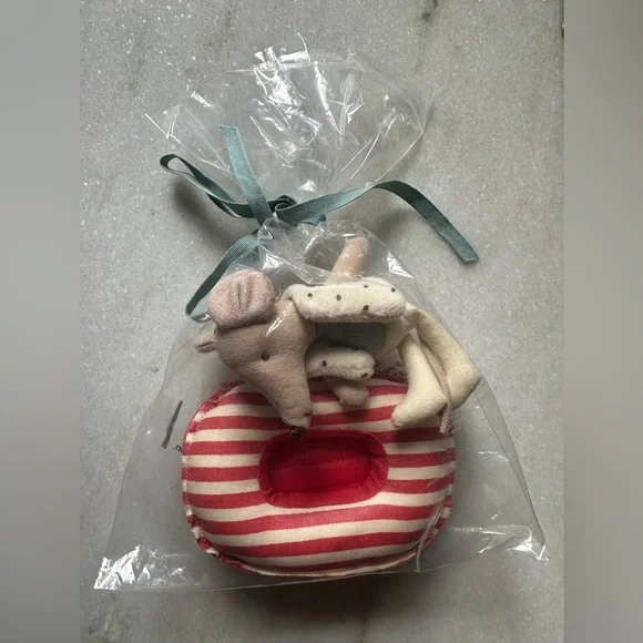 Maileg Mouse and Boat - Picture 1 of 2